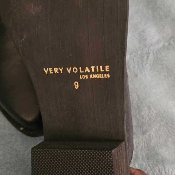 Very Volatile Shiny Black Mules - Picture 6 of 6